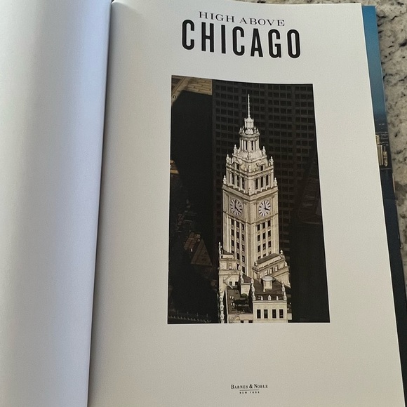 High Above Chicago Oversized 17X12 Coffee Table Book Hardback Home Decor - Picture 11 of 16